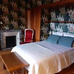 Spacieuse Dans Maison Bourgeoise
